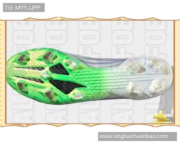 球星同款足球鞋碎钉设计揭秘如何提升球场表现与舒适度 球星同款足球鞋碎钉设计揭秘如何提升球场表现与舒适度